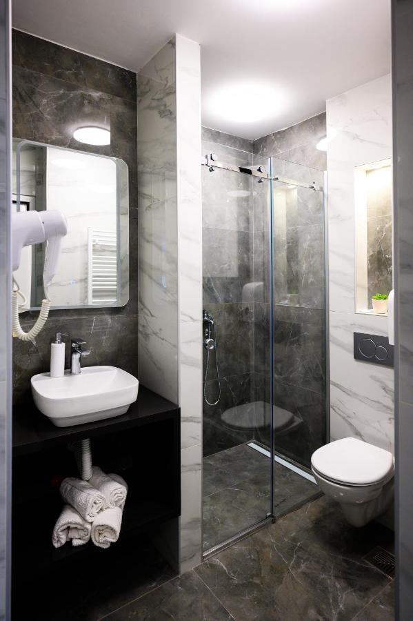 Ni Spa Apartman Grand מראה חיצוני תמונה