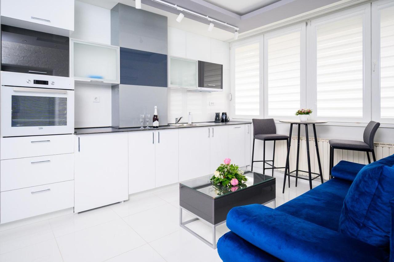 Ni Spa Apartman Grand מראה חיצוני תמונה