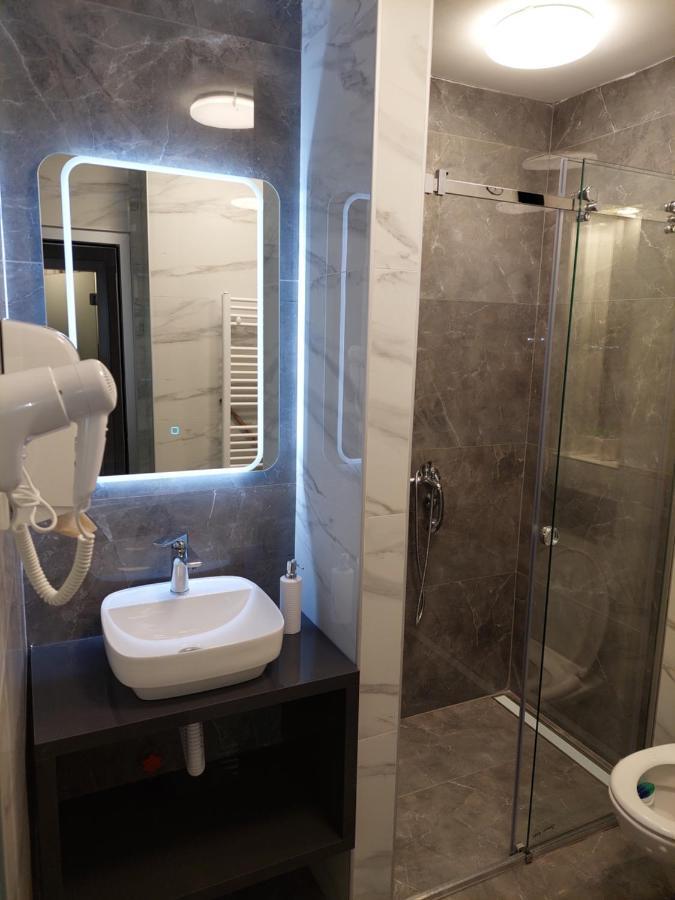 Ni Spa Apartman Grand מראה חיצוני תמונה